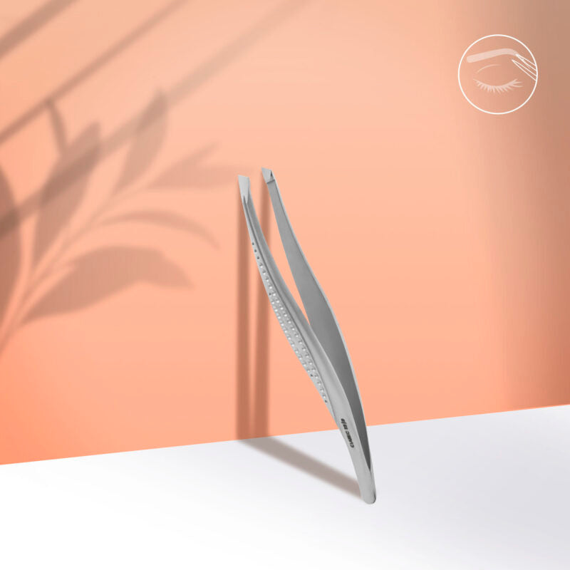 Eyebrow tweezers CLASSIC 12 TYPE 3 (wide bevelled)